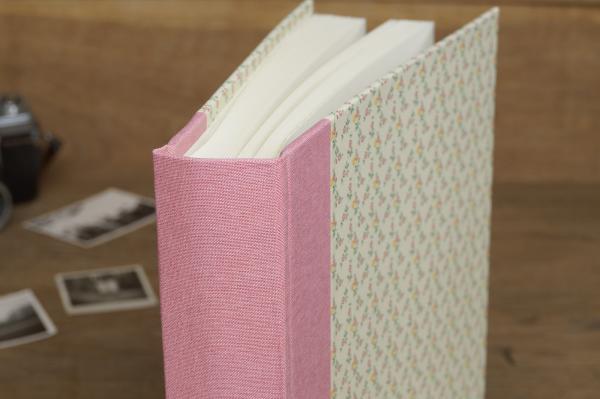 Original "Schreibweise" photo album with dainty flower pattern pink